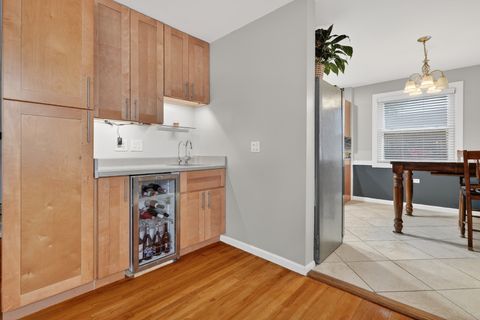 Tiny photo for 203 S See Gwun Avenue, Mount Prospect, IL 60056 (MLS # 12563325)