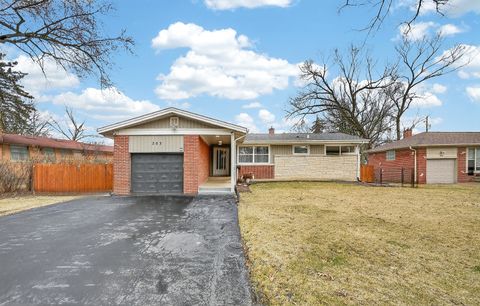 Tiny photo for 203 S See Gwun Avenue, Mount Prospect, IL 60056 (MLS # 12563325)