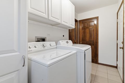 Tiny photo for 1889 Winkler Court, Lisle, IL 60532 (MLS # 12579654)