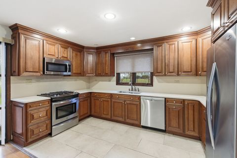 Tiny photo for 1889 Winkler Court, Lisle, IL 60532 (MLS # 12579654)