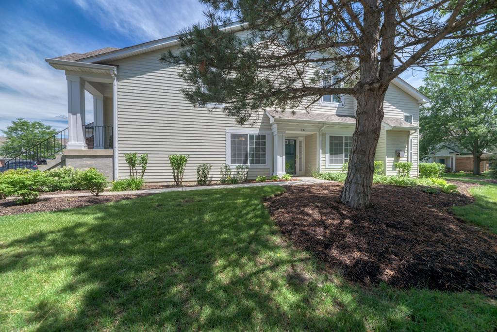 1034 Huntington Drive 1034