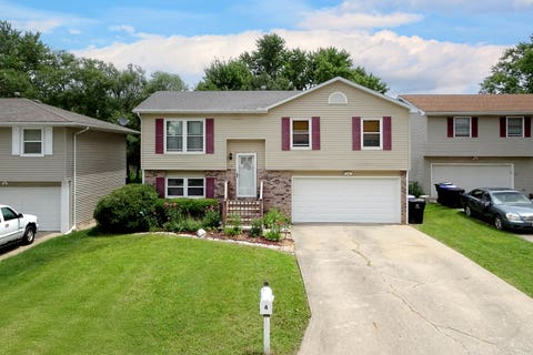 Photo of 4 Moonstone Court, Bloomington, IL 61704 (MLS # 12667053)