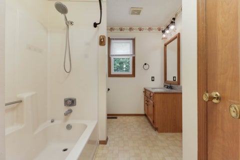 Tiny photo for 4 Moonstone Court, Bloomington, IL 61704 (MLS # 12667053)