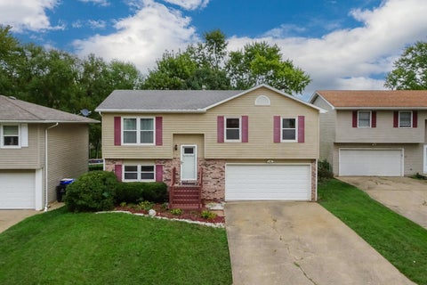 Tiny photo for 4 Moonstone Court, Bloomington, IL 61704 (MLS # 12667053)