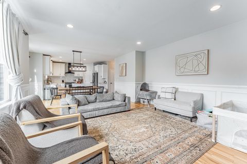 Tiny photo for 408 Fountain Avenue, Elgin, IL 60124 (MLS # 12597108)