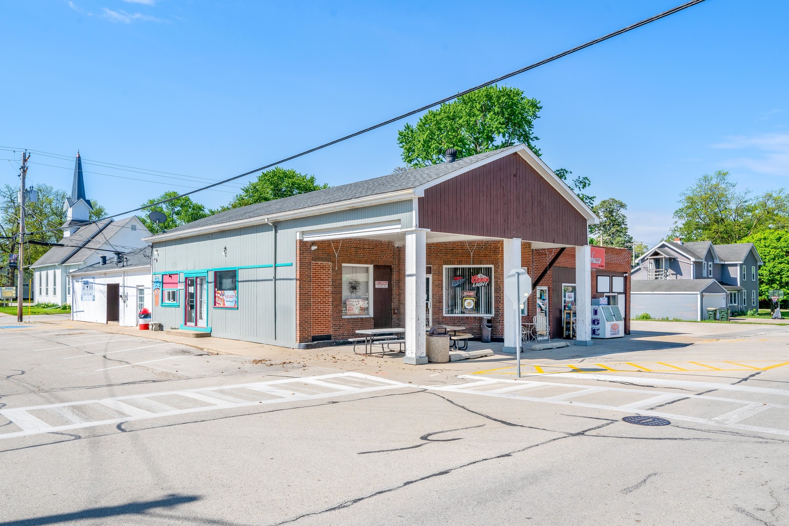 207 W Si Johnson Street