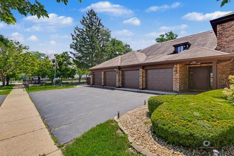 Tiny photo for 3201 184th Street #2B, Homewood, IL 60430 (MLS # 12708023)