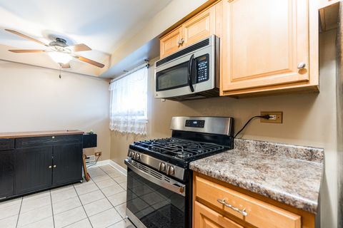 Tiny photo for 1815 Whitechapel Drive #2D, Mount Prospect, IL 60056 (MLS # 12609056)