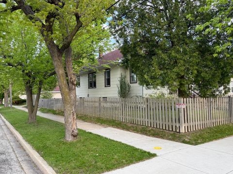 Tiny photo for 825 N Butrick Street, Waukegan, IL 60085 (MLS # 12650154)
