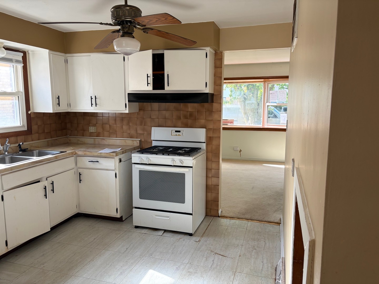 11723 S Throop Street