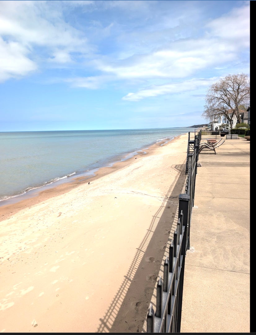 2940 Lake Shore Drive