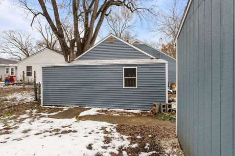 Tiny photo for 607 N James Street, Champaign, IL 61821 (MLS # 12522802)