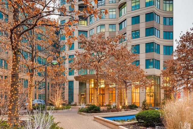 400 N Lasalle Drive 1303