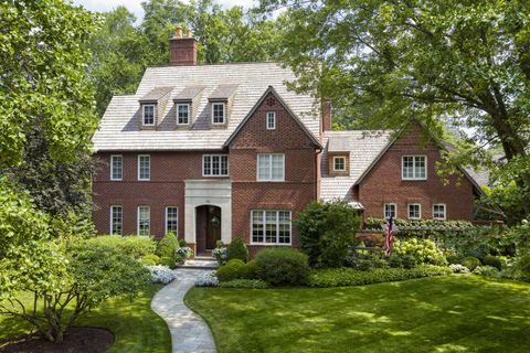 Tiny photo for 92 Indian Hill Road, Winnetka, IL 60093 (MLS # 12620950)