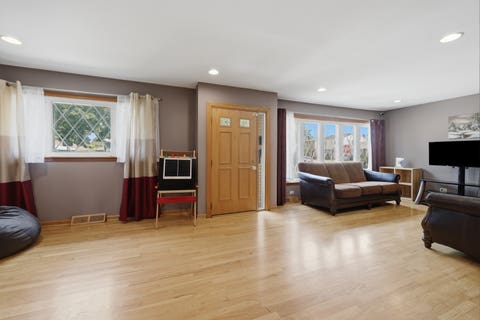 Tiny photo for 4850 Michigan Avenue, Schiller Park, IL 60176 (MLS # 12724709)