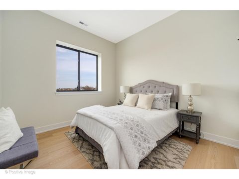 Tiny photo for 5340 N Lincoln Avenue #303, Chicago, IL 60625 (MLS # 12619488)