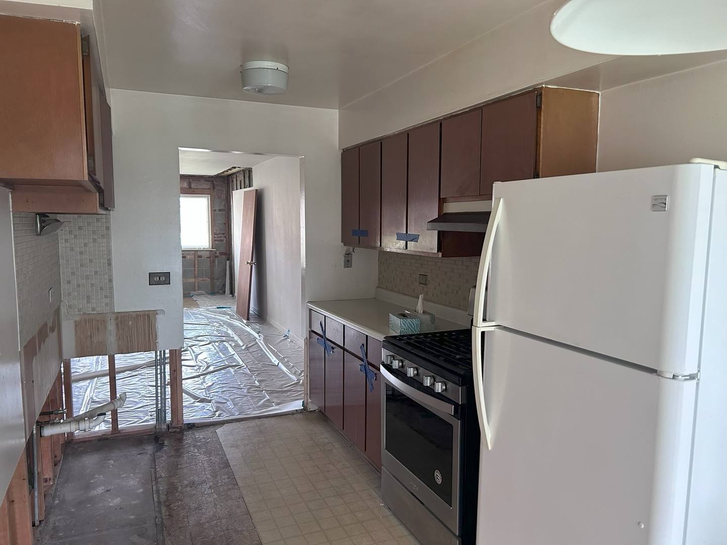 633 Dulles Road A