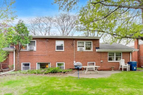 Tiny photo for 1430 Granville Avenue, Park Ridge, IL 60068 (MLS # 12635186)