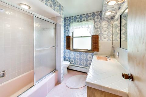 Tiny photo for 1430 Granville Avenue, Park Ridge, IL 60068 (MLS # 12635186)