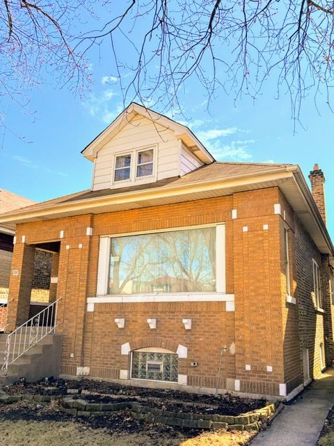 5649 W School Street Chicago IL 60634
