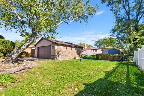 Tiny photo for 10621 Laramie Avenue, Oak Lawn, IL 60453 (MLS # 12759304)