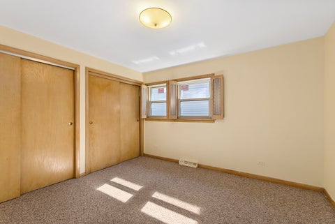 Tiny photo for 10621 Laramie Avenue, Oak Lawn, IL 60453 (MLS # 12759304)