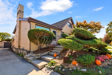 Photo of 10621 Laramie Avenue, Oak Lawn, IL 60453 (MLS # 12759304)