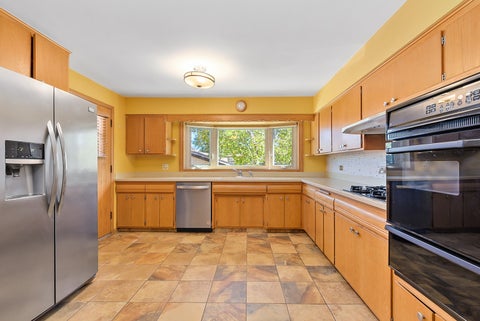 Tiny photo for 10621 Laramie Avenue, Oak Lawn, IL 60453 (MLS # 12759304)