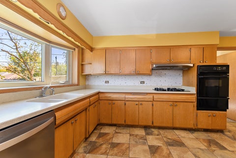 Tiny photo for 10621 Laramie Avenue, Oak Lawn, IL 60453 (MLS # 12759304)