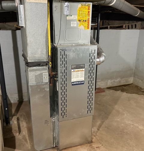 Tiny photo for 820 S 10th St Street, Herrin, IL 62948 (MLS # EB460592)