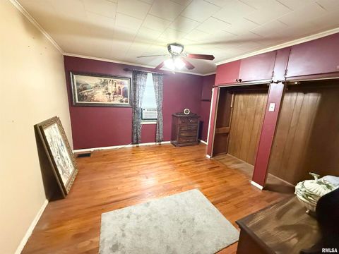 Tiny photo for 820 S 10TH Street, Herrin, IL 62948 (MLS # EB460592)