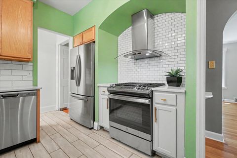 Tiny photo for 208 W Florida Avenue, Urbana, IL 61801 (MLS # 12671047)