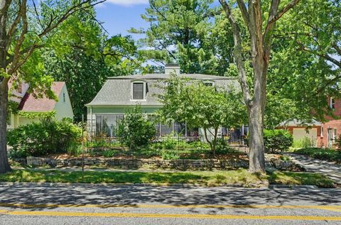 Photo of 208 W Florida Avenue, Urbana, IL 61801 (MLS # 12671047)