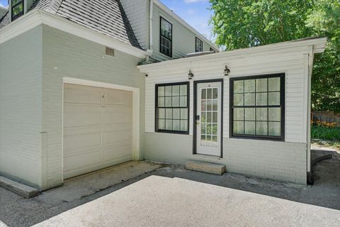 Tiny photo for 208 W Florida Avenue, Urbana, IL 61801 (MLS # 12671047)