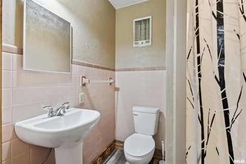 Tiny photo for 1374 290TH Avenue, Charlotte, IA 52731 (MLS # QC4268219)