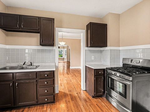 Tiny photo for 1094 Walter Avenue, Des Plaines, IL 60016 (MLS # 12656822)