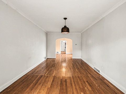 Tiny photo for 1094 Walter Avenue, Des Plaines, IL 60016 (MLS # 12656822)