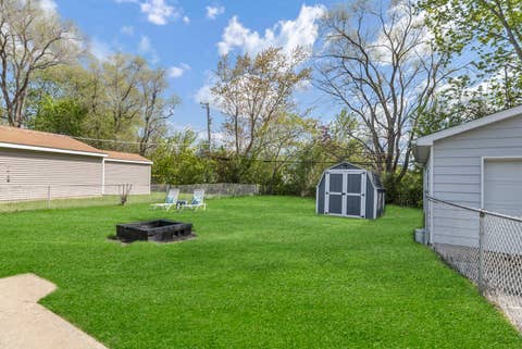 Tiny photo for 419 DEERPATH Drive, Lindenhurst, IL 60046 (MLS # 12723861)