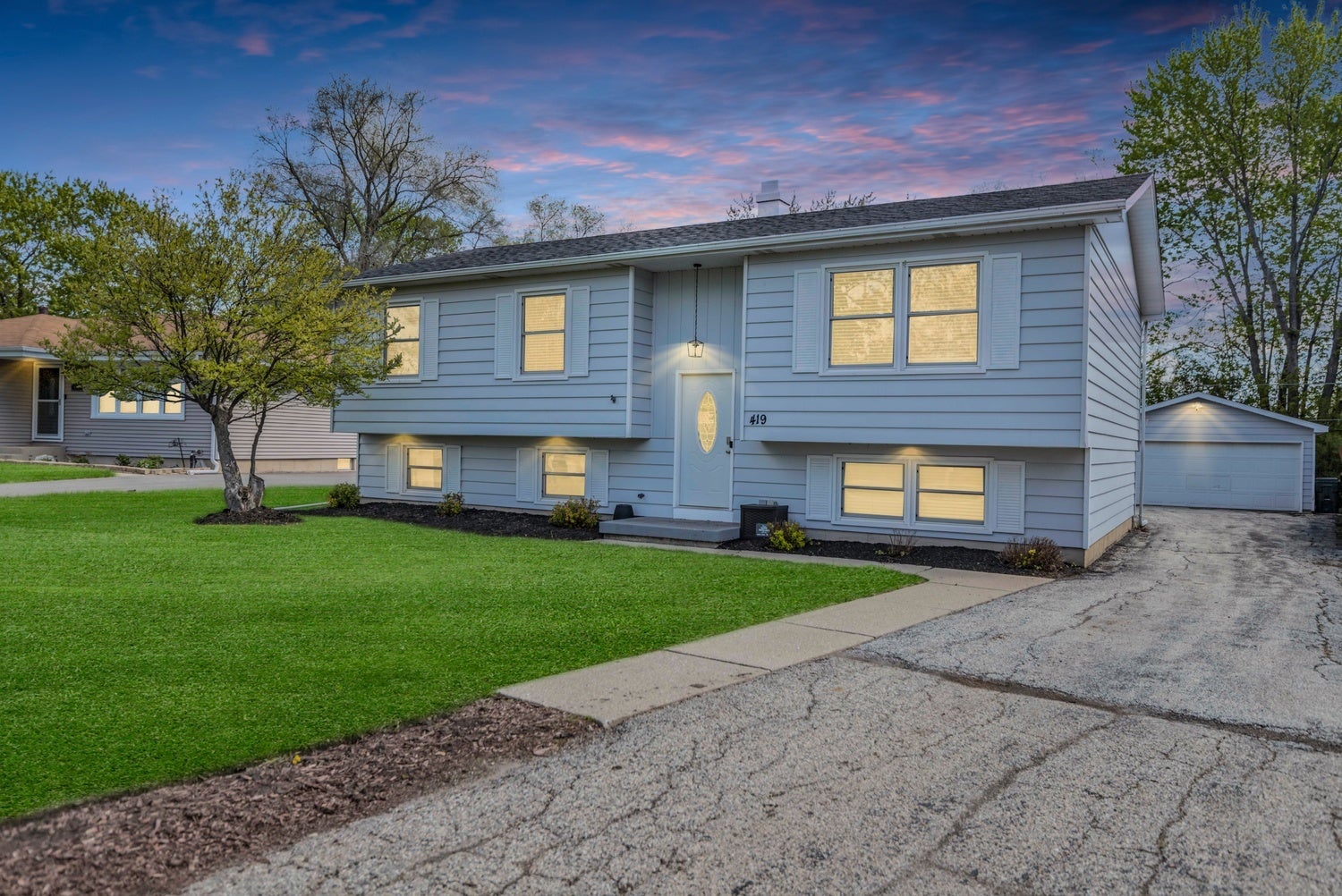 419 DEERPATH Drive