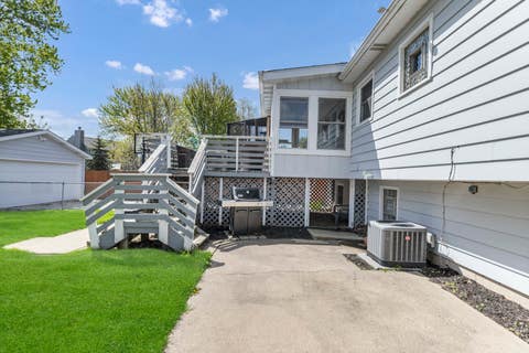 Tiny photo for 419 DEERPATH Drive, Lindenhurst, IL 60046 (MLS # 12723861)