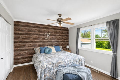 Tiny photo for 419 DEERPATH Drive, Lindenhurst, IL 60046 (MLS # 12723861)