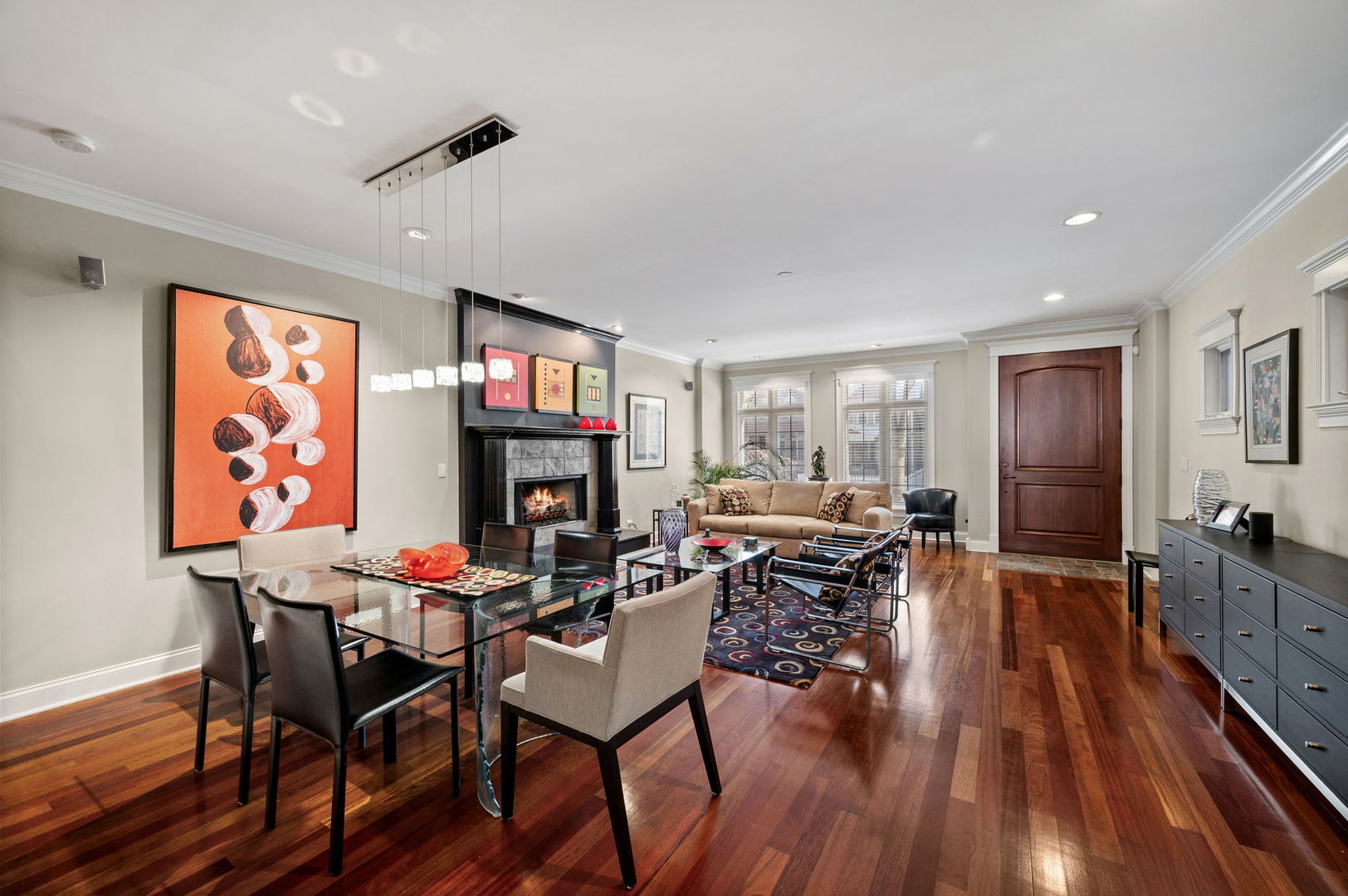 5118 N WINCHESTER Avenue