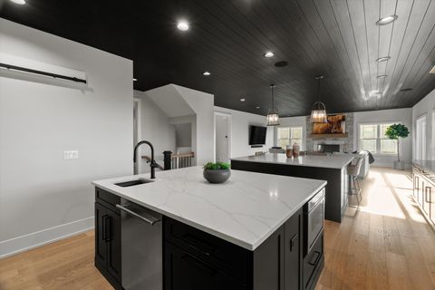 Tiny photo for 11120 Tuscany Court, Lemont, IL 60439 (MLS # 12554864)