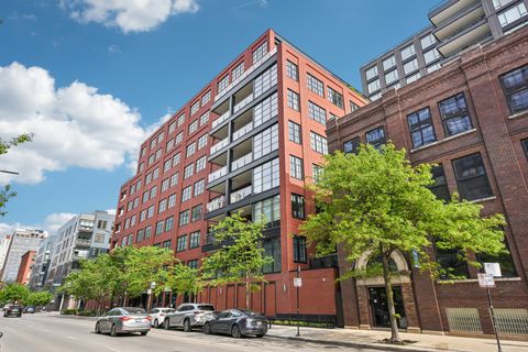 Tiny photo for 1109 W WASHINGTON Boulevard #8A, Chicago, IL 60607 (MLS # 12519158)