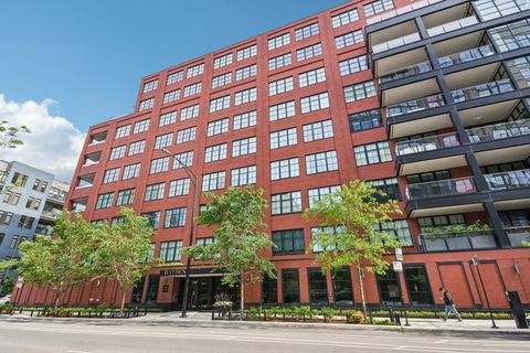 Tiny photo for 1109 W WASHINGTON Boulevard #8A, Chicago, IL 60607 (MLS # 12519158)