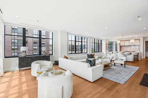 Tiny photo for 1109 W WASHINGTON Boulevard #8A, Chicago, IL 60607 (MLS # 12519158)