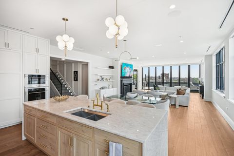 Tiny photo for 1109 W WASHINGTON Boulevard #8A, Chicago, IL 60607 (MLS # 12519158)