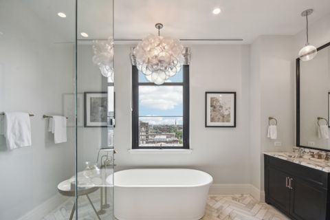 Tiny photo for 1109 W WASHINGTON Boulevard #8A, Chicago, IL 60607 (MLS # 12519158)