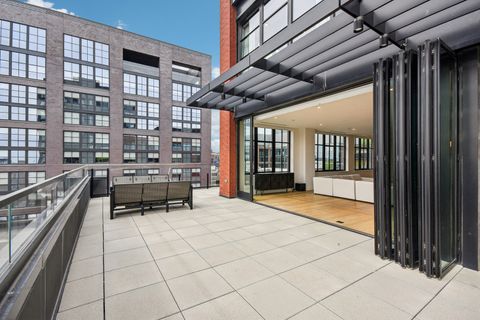 Tiny photo for 1109 W WASHINGTON Boulevard #8A, Chicago, IL 60607 (MLS # 12519158)