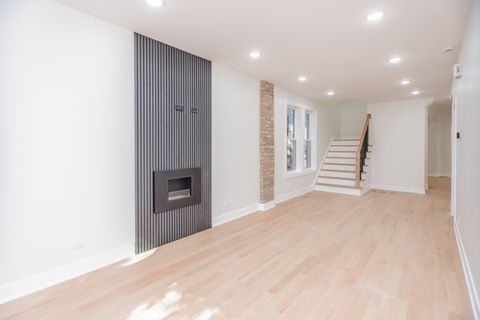 Tiny photo for 2644 W Wellington Avenue, Chicago, IL 60618 (MLS # 12501030)